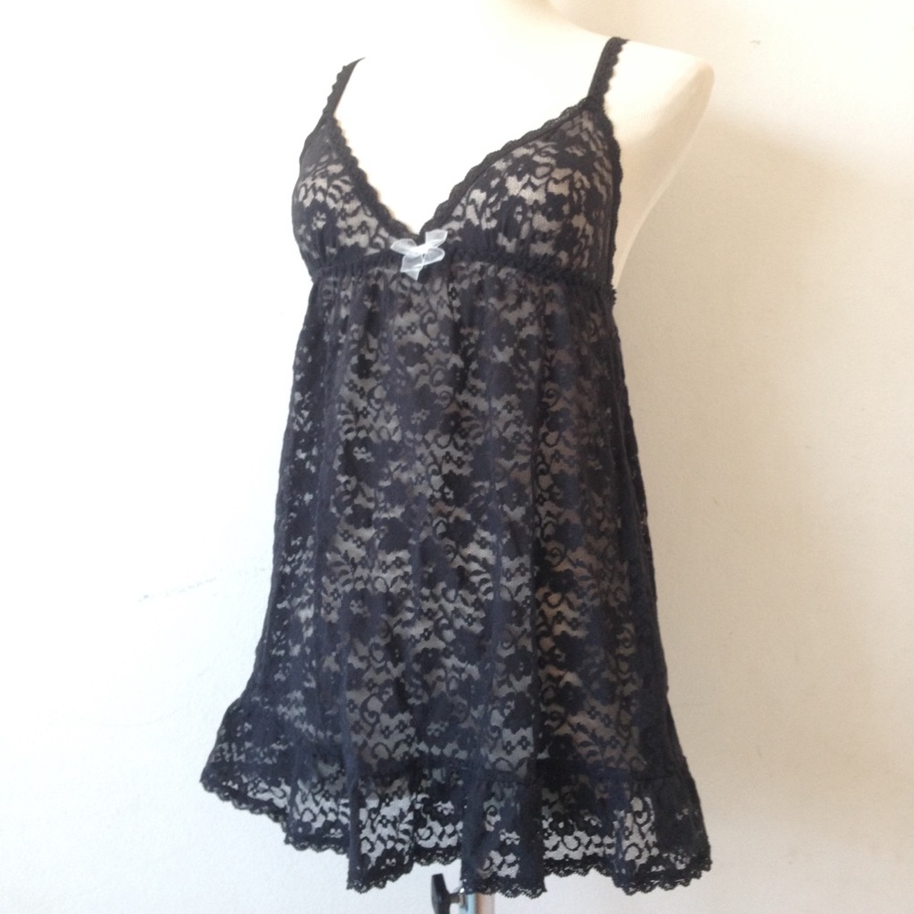 [SOLD] Victoria's Secret Black Lace Babydoll M